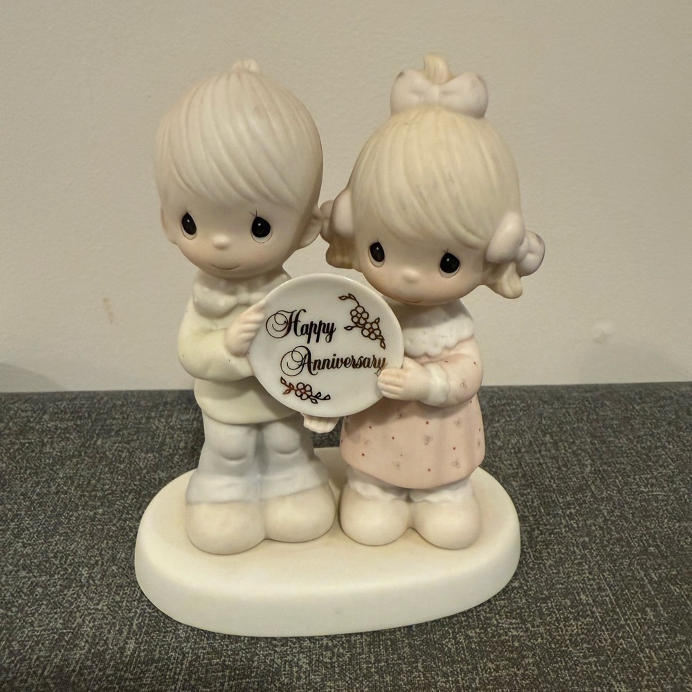 PRECIOUS MOMENTS Anniversary Figurine decor  - Cream and White